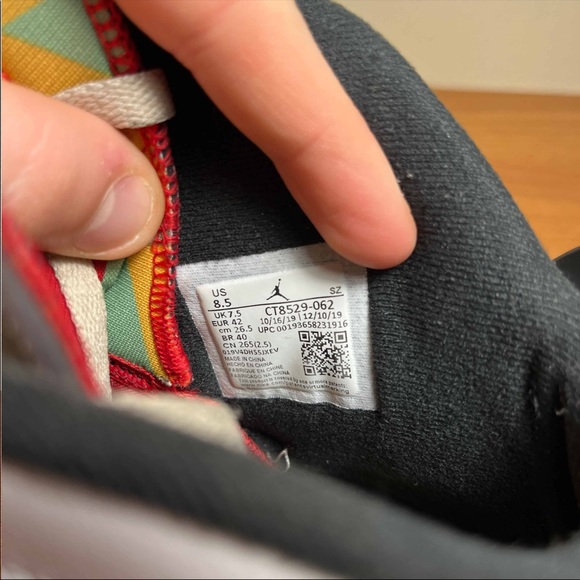 Jordan 6 Hare - Picture 7 of 9